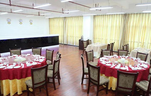 贵州职业技术学院前厅餐饮实训室