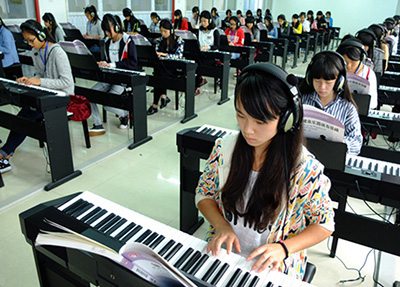 重庆农业学校电子钢琴房