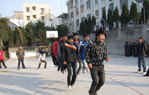 玉环县坎门成技校