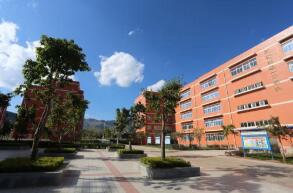 临海市技工学校