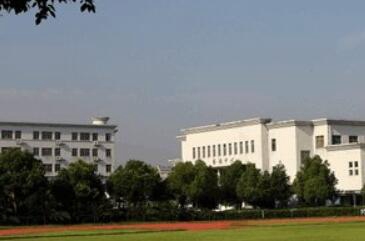 诸暨市轻工技术学校