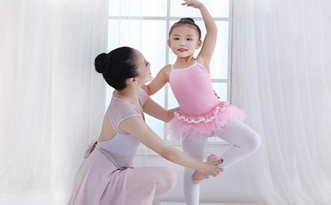 成都幼师学校毕业月薪一般多少.jpg