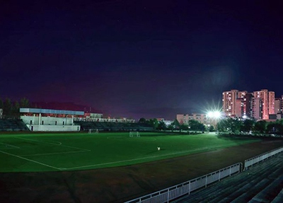 重庆安全技术职业学院足球场夜景