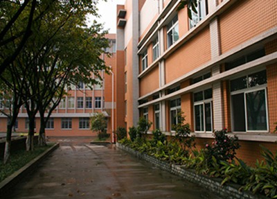 重庆电讯职业学院教学楼