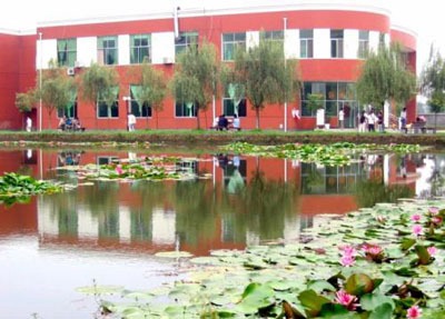 四川能投技工学校青山绿水