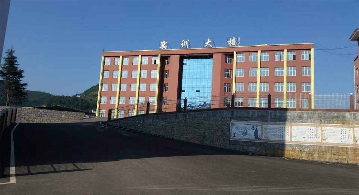 学校