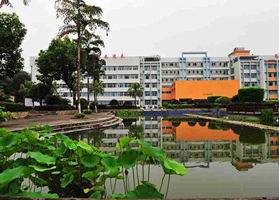 重庆农业学校喷泉池