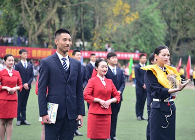 重庆青年职业技术学院空乘专业表演