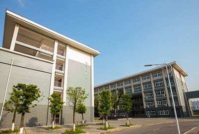 重庆江北区哪里有铁路学校?