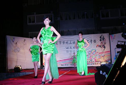 2019年重庆市三峡万州服装艺术学院入学须知