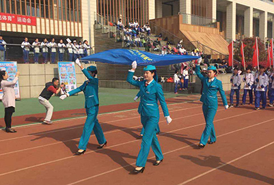 重庆航空专业学校学费是多少