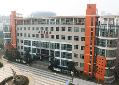 湖北机械工业学校2025年学费多少