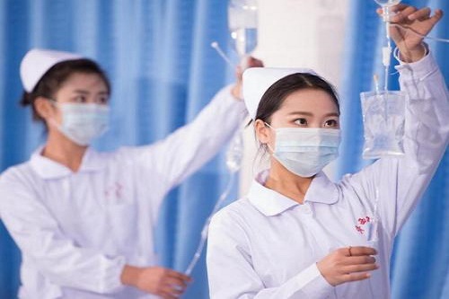 成都护理学校的招生要求高不高?