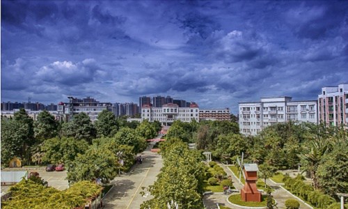 四川电影电视职业学院2023年学费