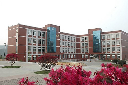 2023年四川工业科技学院五年制大专学校学费是多少