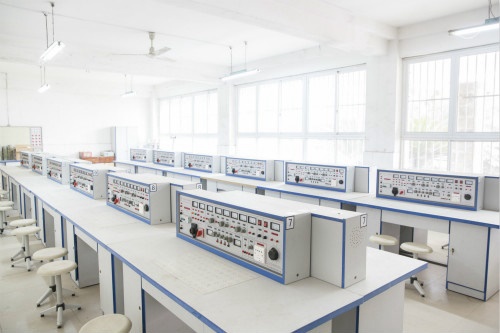 四川工业贸易学院五年制大专招生计划