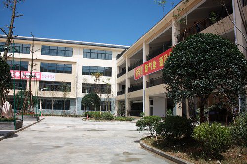 2023年北川羌族自治县七一职业中学收费标准