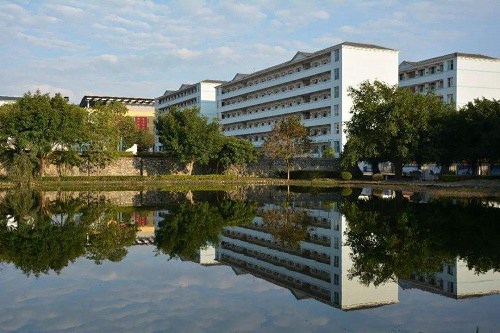 四川省通江县民胜职业高级中学的招生电话