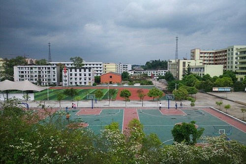2023年筠连县城南职业中学校学费高吗